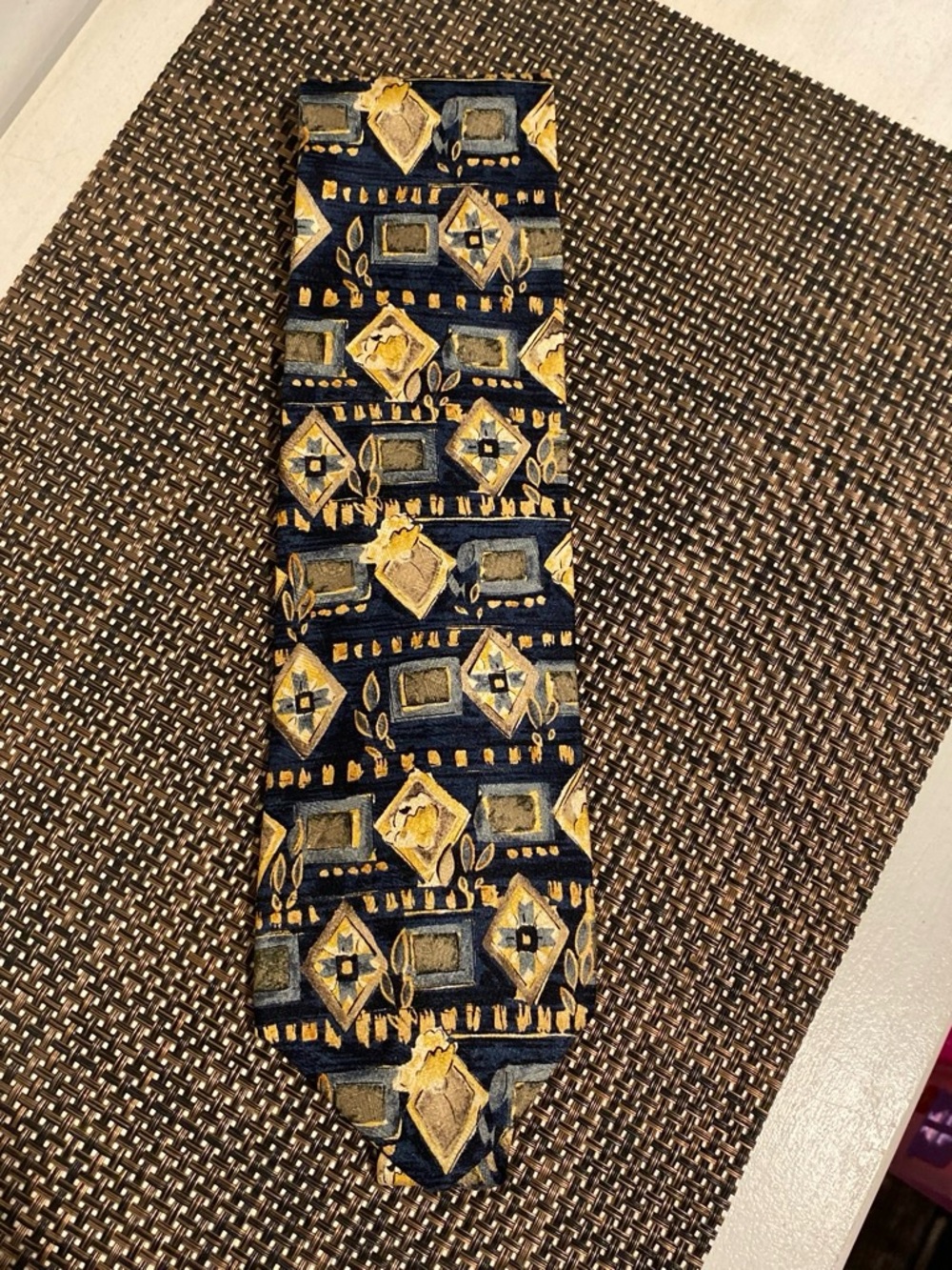 Mark Alexander Men's Geometric Silk Tie in Navy and Gold